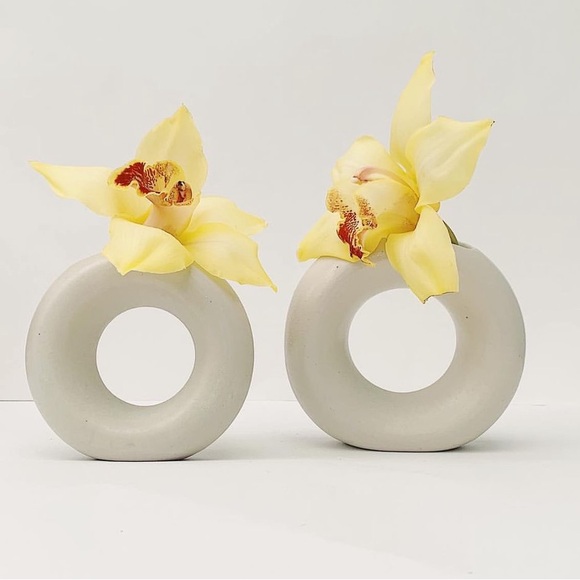 Lucy Michel loop vase - Picture 10 of 10